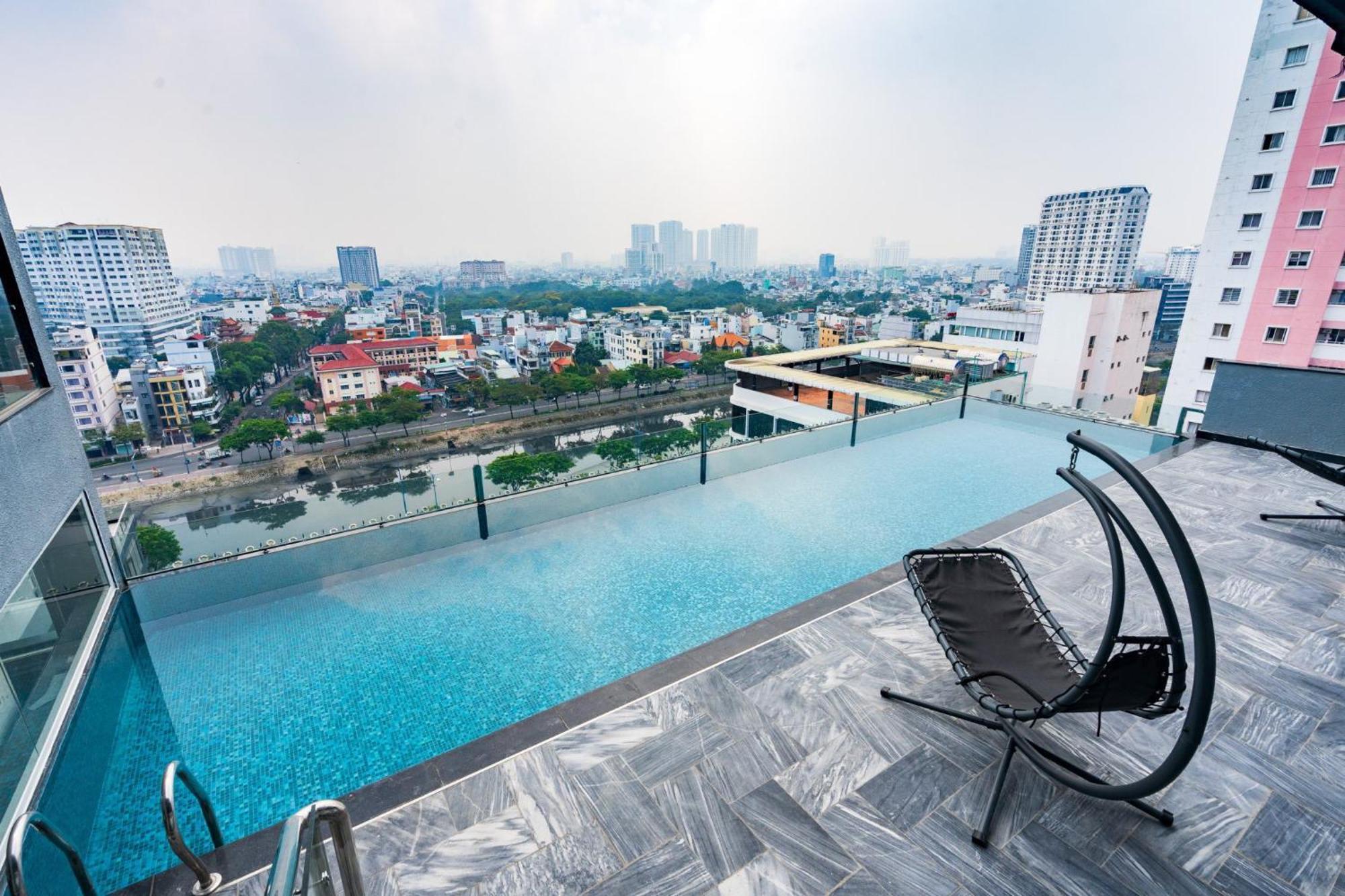 Huazhu Hotel Ho Chi Minh-stad Buitenkant foto