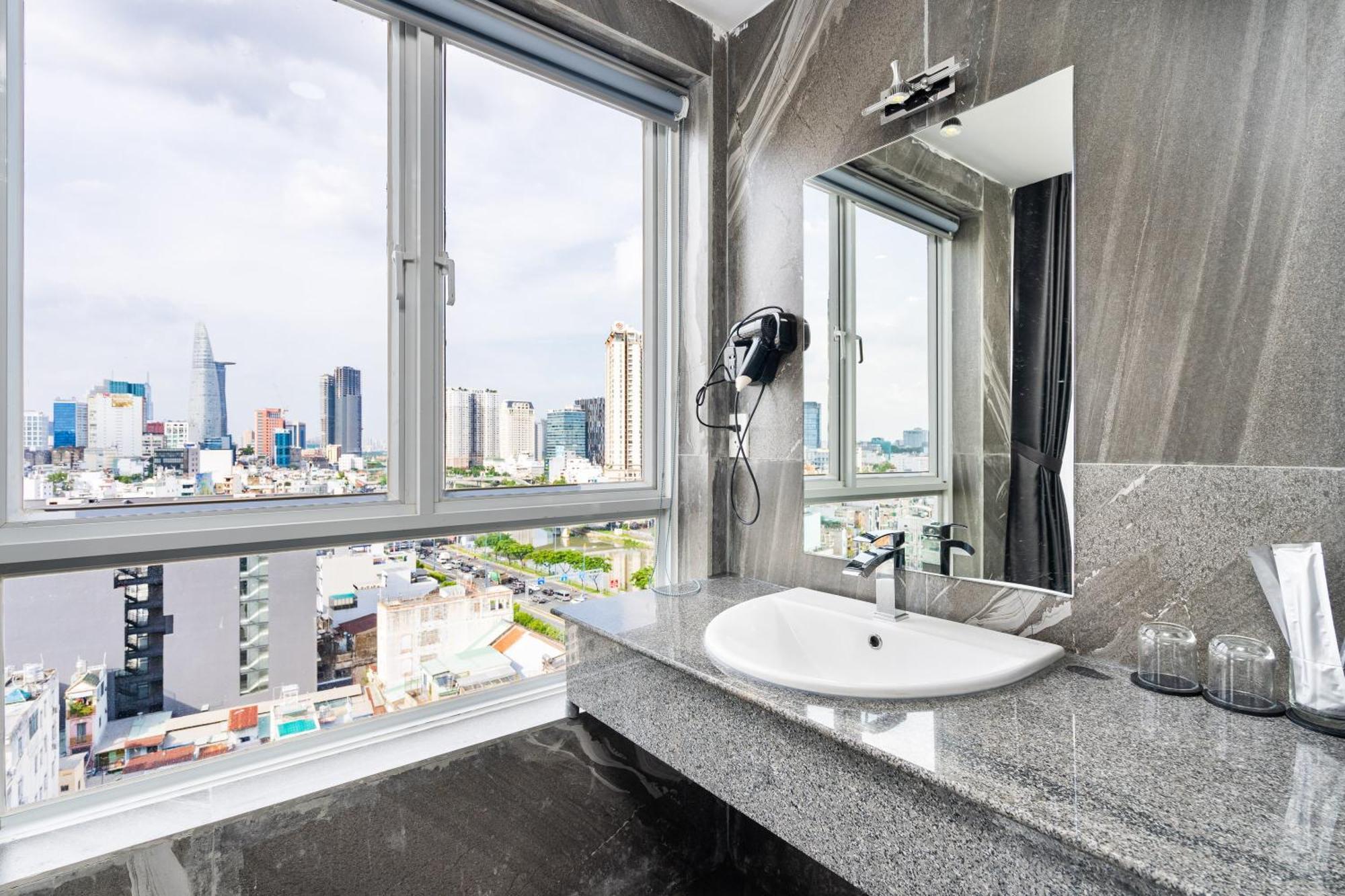 Huazhu Hotel Ho Chi Minh-stad Buitenkant foto